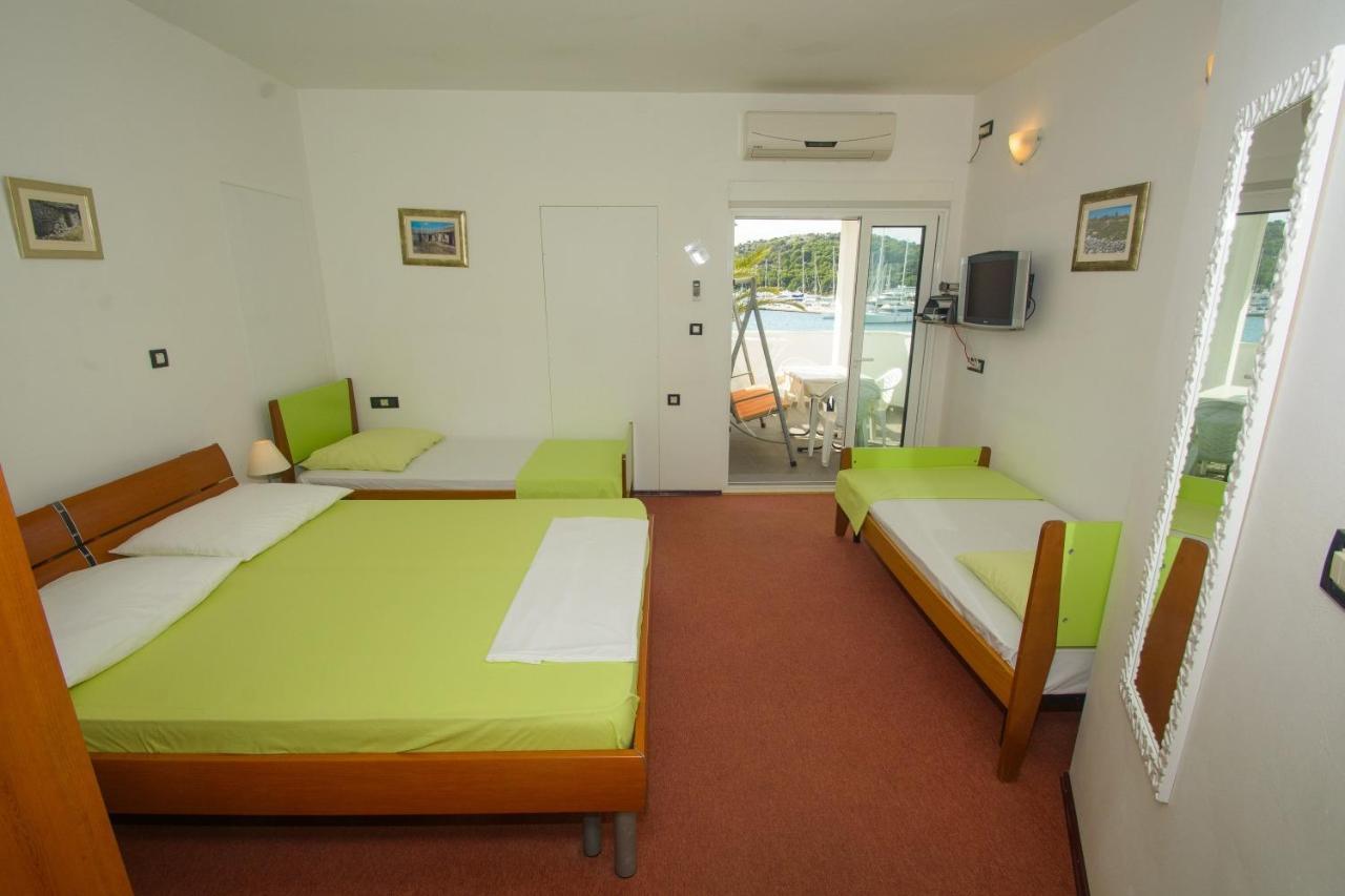 Apartments Marija - By The Sea โรกอซนิซา ภายนอก รูปภาพ