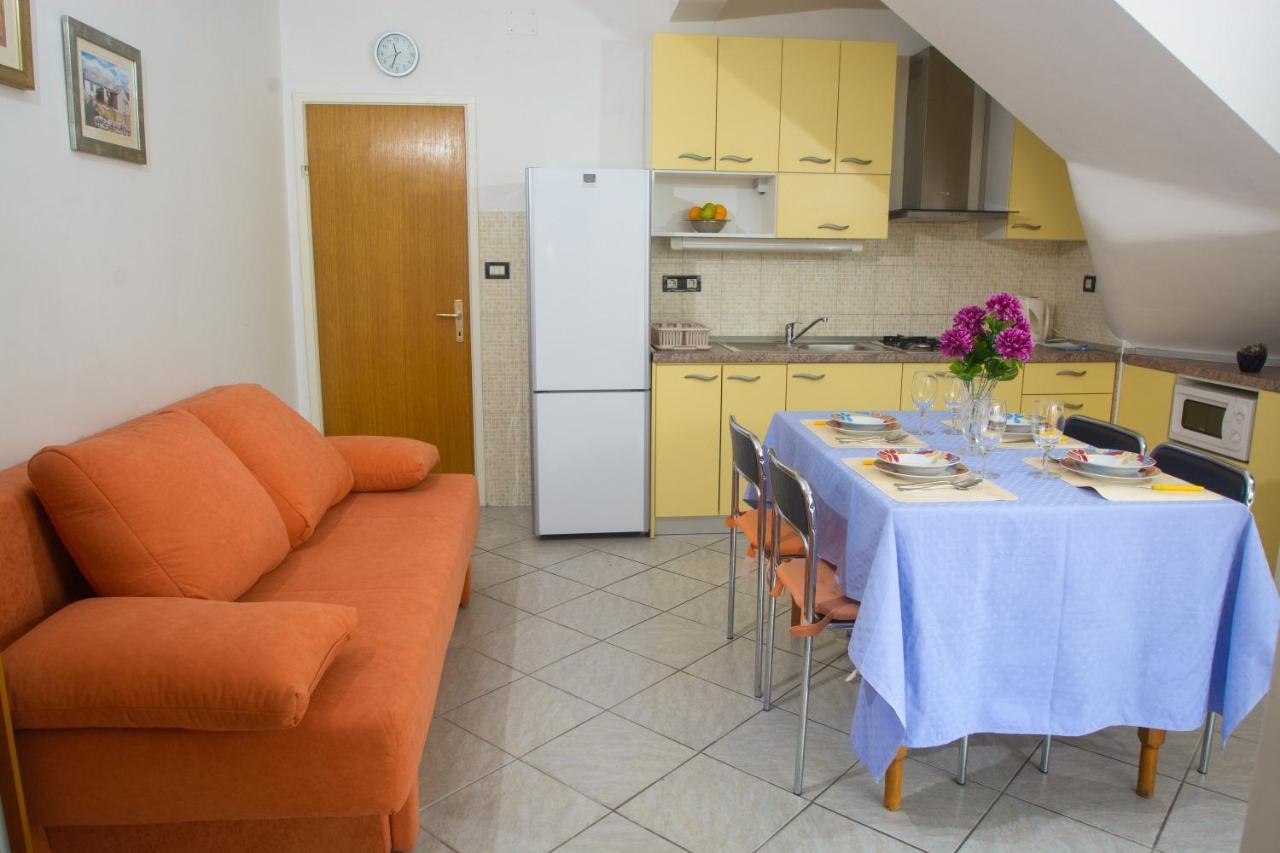 Apartments Marija - By The Sea โรกอซนิซา ภายนอก รูปภาพ