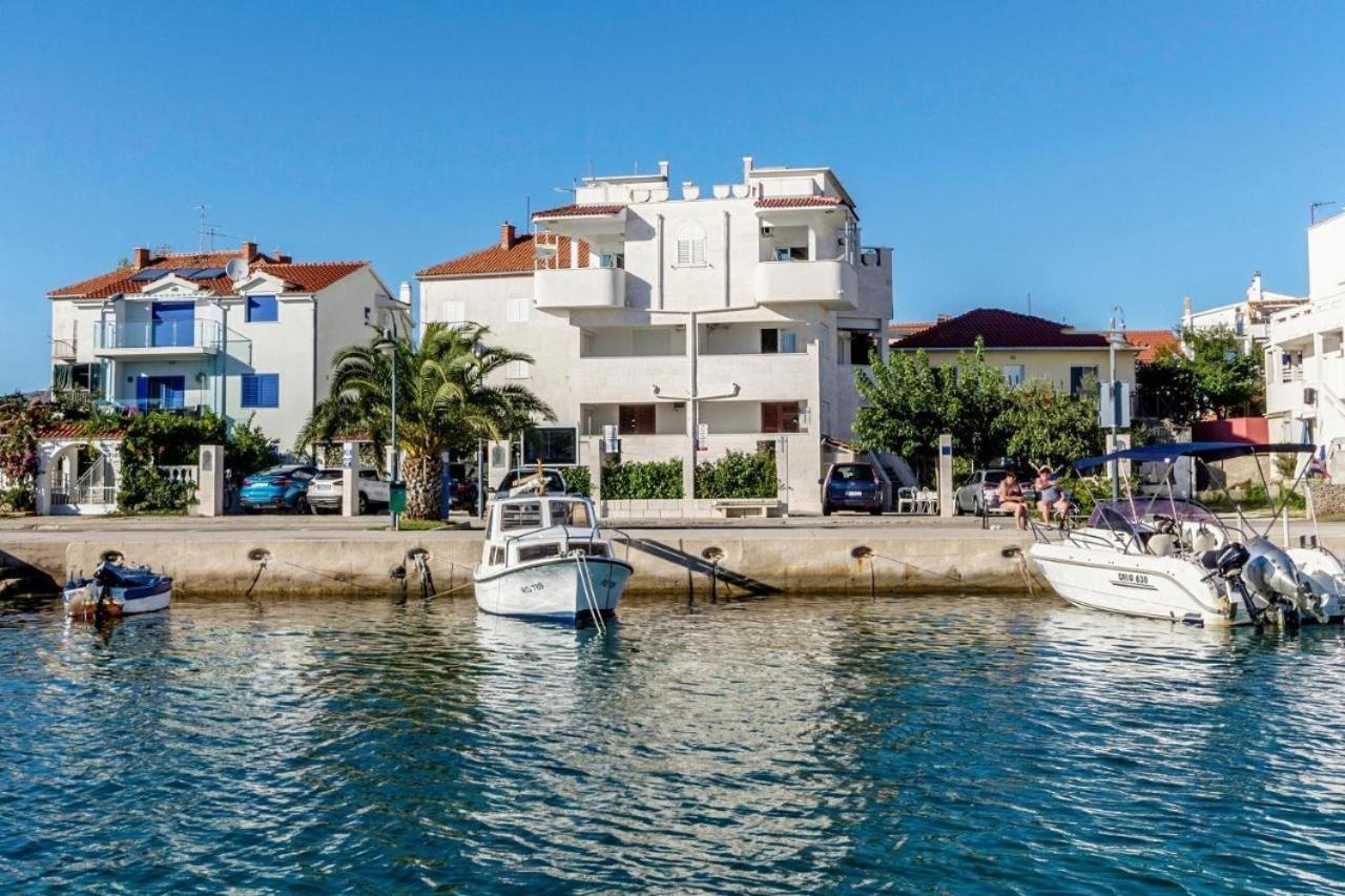 Apartments Marija - By The Sea โรกอซนิซา ภายนอก รูปภาพ